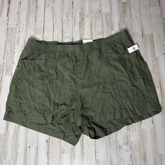 Old Navy Linen Blend Pull On Elastic Waist Green Shorts Women’s Size 4XL - Picture 1 of 5